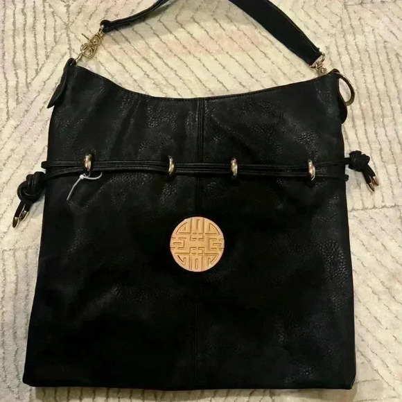 Ladies black purse. Super soft. Gorgeous! - Picture 3 of 5